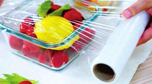 食品塑料保鲜膜透气性能不达标,内部密封的食物仍然会发霉变质 食品塑料保鲜膜透气性能不达标,内部密封的食物仍然会发霉变质